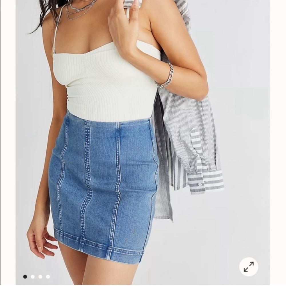 Free People Modern Femme Denim Mini Skirt in Faded Indigo | SZ 4 - Picture 7 of 14